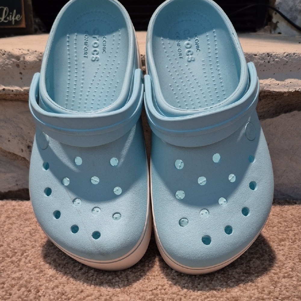 CROCS Aqua Blue Shoes with Perforated Design and Rotating Heel Strap